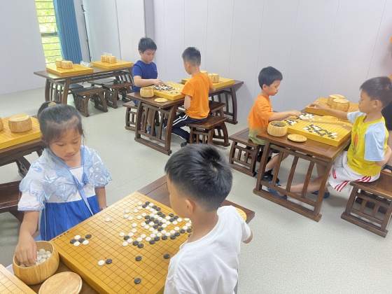 周日基礎(chǔ)班日常對弈，只聞落子聲_副本.jpg
