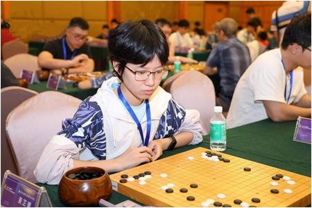【清源圍棋學(xué)霸之麥芷青】 棋海揚帆，學(xué)海遨游：“麥子”的智慧雙翼